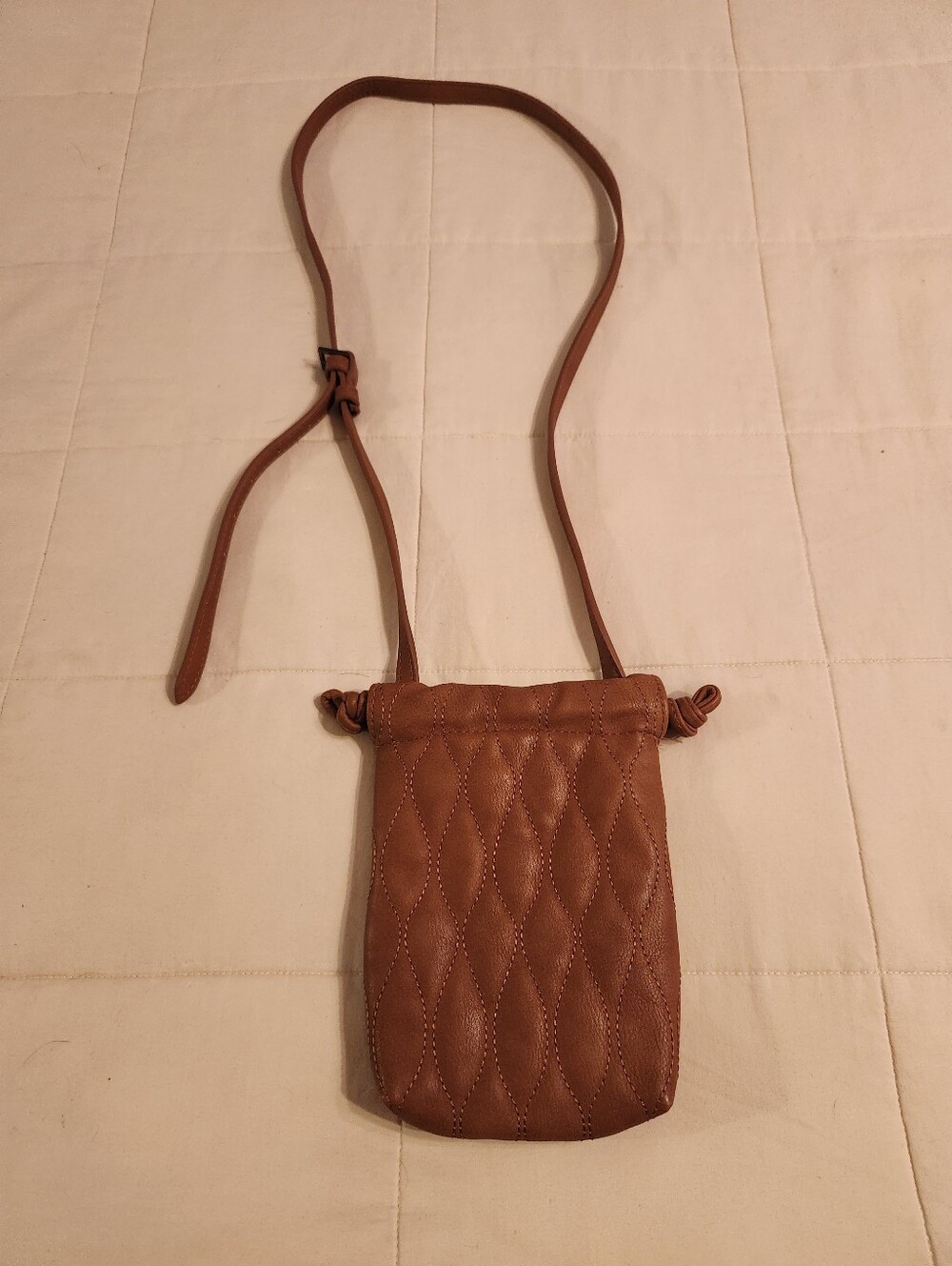 Universal Thread - Handbag Pouch Purse Quilted, Crossbody Bag, Lightweight EUC